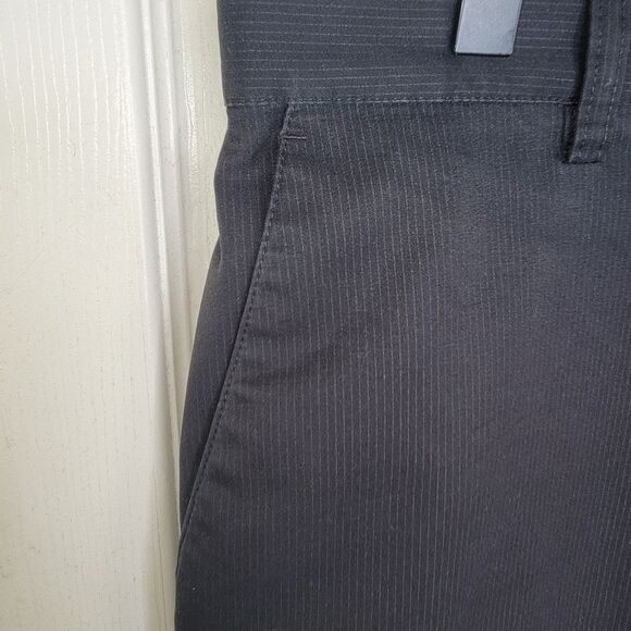 Adidas ClimaLite black pinstripe golf shorts size 34 - Picture 3 of 6